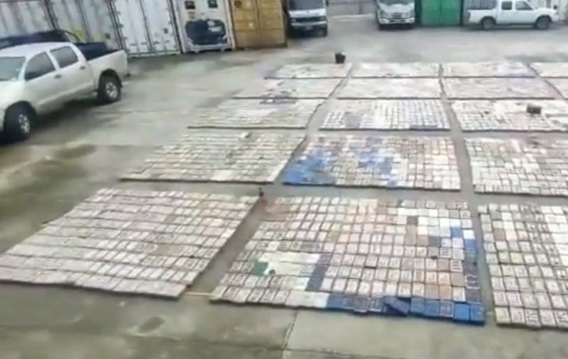 Poliția din Ecuador a confiscat 8,8 tone de cocaină ascunse într-un container cu banane cu destinația Belgia