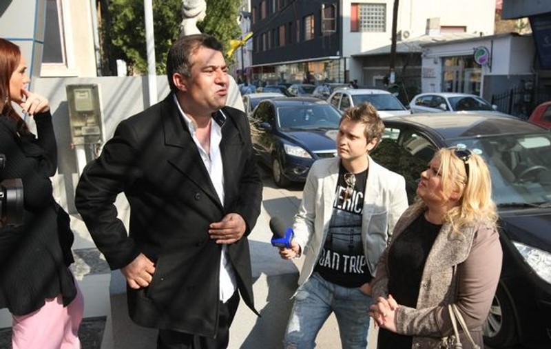 Ioniţă de la Clejani e pus pe scandal! A mers la spital ca să-şi împiedice fiica să-şi pună silicoane | FOTO