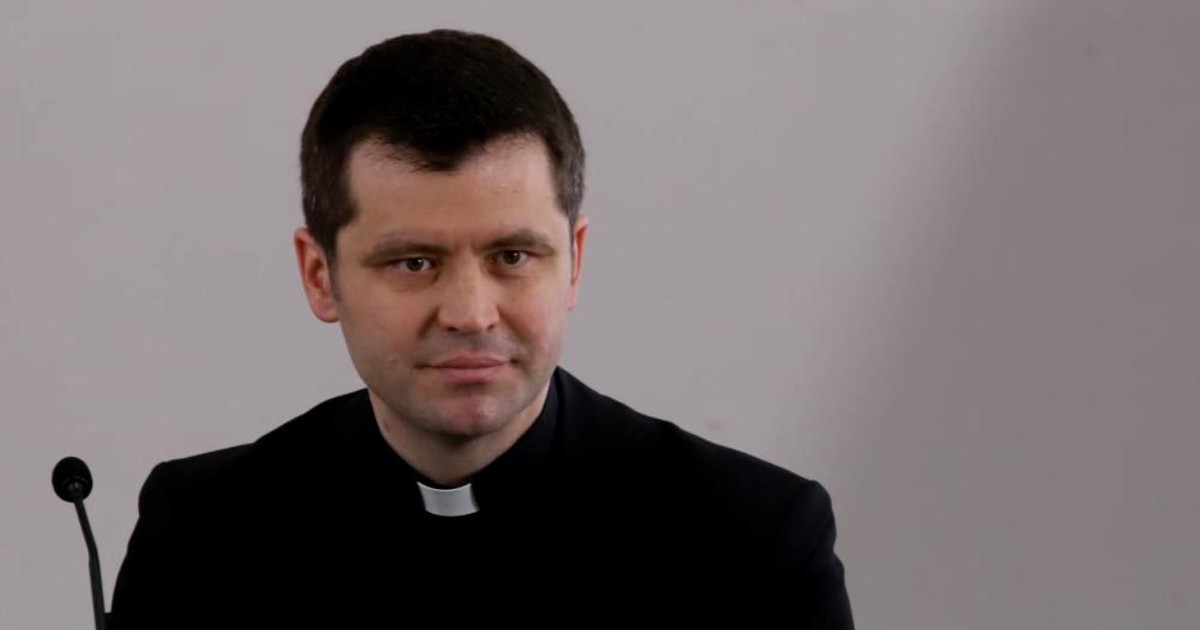 VIDEO Preotul Francisc Doboș nu mai este purtătorul de cuvânt al Arhiepiscopiei Romano-Catolice București. Cine a fost numit în funcție
