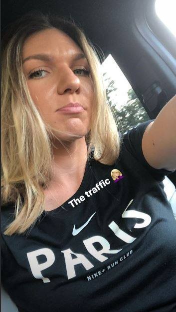 Simona Halep, prinsă în traficul din București / FOTO - Instagram