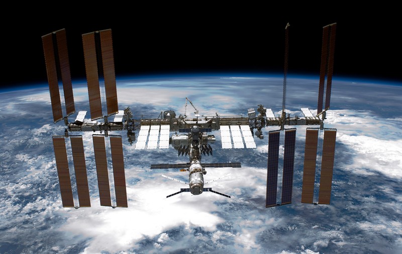Urgență pe Stația Spațială Internațională: astronauții s-au refugiat în navele spațiale și au fost pregătiți de evacuare după o scurgere de aer