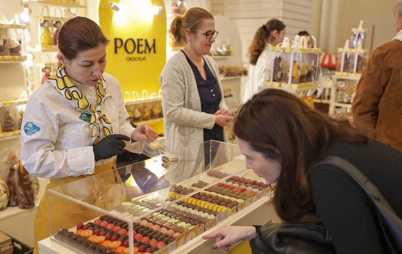 „Ciocolata lui Eminescu” și pralinele cu bere, vedetele festivalului Chocolate Saga, de la Biblioteca Națională