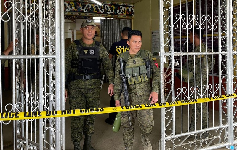 Atentat cu bombă în timpul unei liturghii catolice, în Filipine. Patru persoane au murit și alte 42 au fost rănite