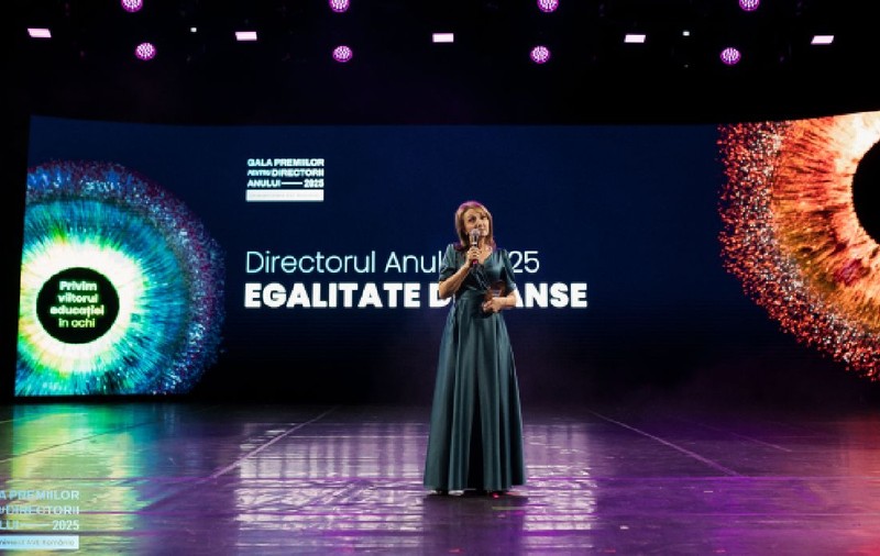 Directoarea premiată la Gala Premiilor pentru Directorii Anului, în 2025, Sorina Marinela Perșinaru: „Un lider este omul care merge alături de ceilalți până când și ei capătă încredere că pot merge singuri”