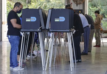 Americanii votează în Miami, Florida FOTO: EPA