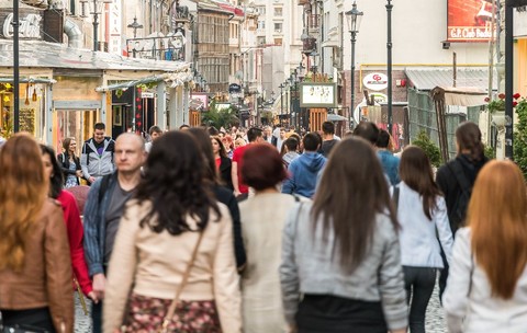 Locuitorii din București și Cluj trăiesc peste media Europei: Roma și Madridul au o putere de cumpărare mai scăzută decât capitala României