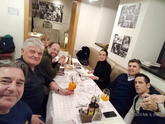 O masă de dinamoviști: Alexandru Conovaru alături de Ioan Andone, Ionuț Lupescu sau Ștefan Bănică jr. / Facebook