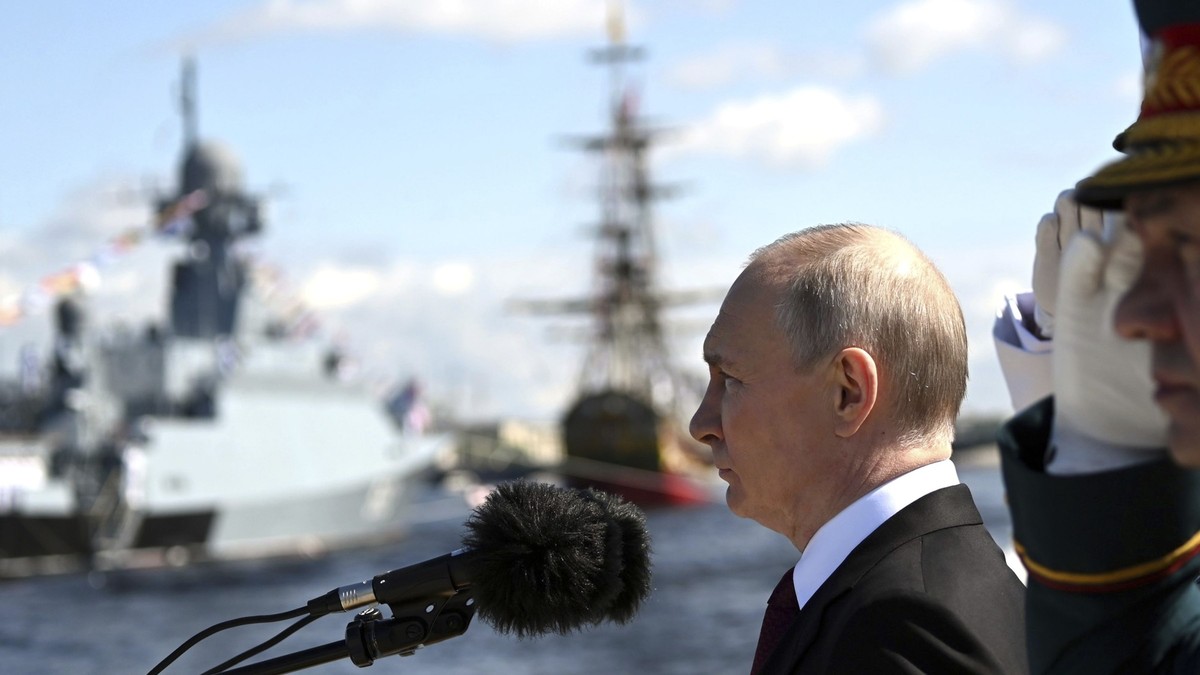 Vladimir Putin, la parada navală din 30 iulie 2023 Foto: Hepta