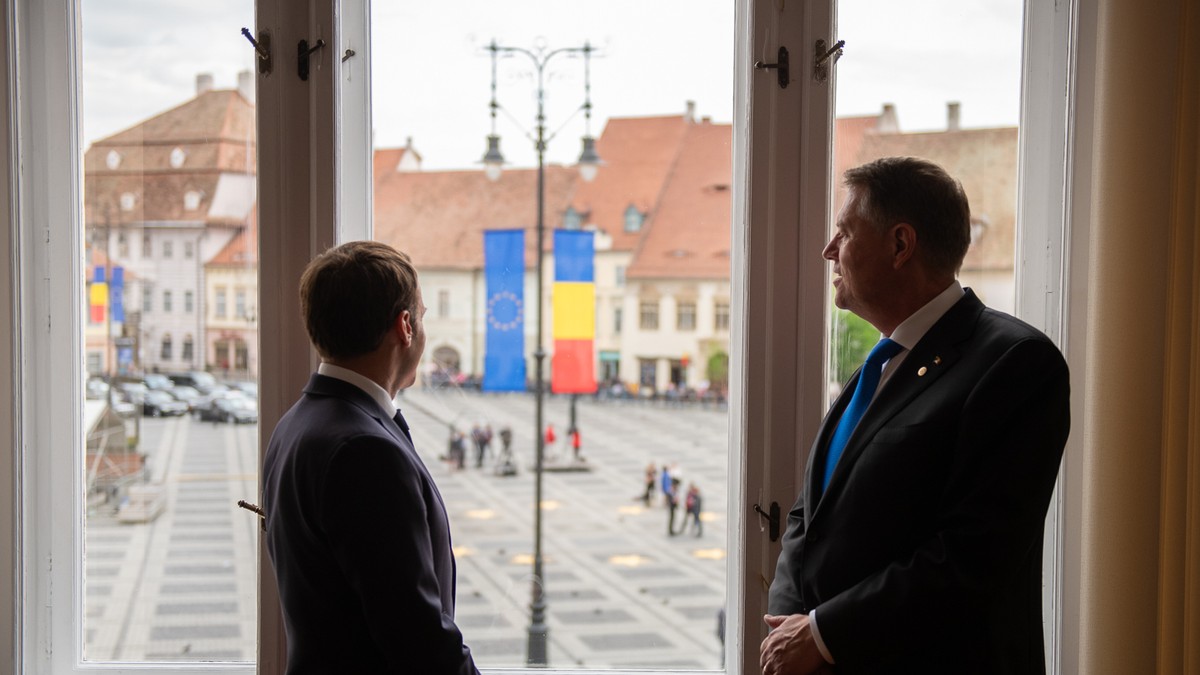 Emmanuel Macron și Klaus Iohannis la summitul de la Sibiu