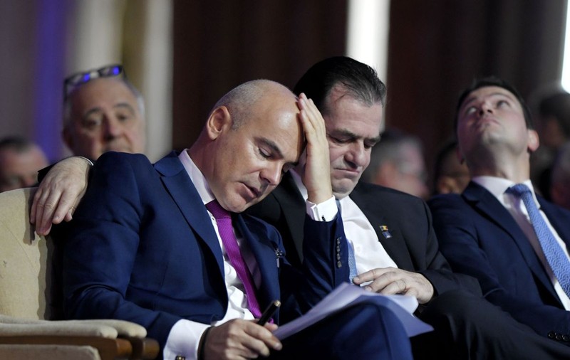 Rareş Bogdan, atac dur la adresa consilierului lui Orban: "Eu trebuie să răspund pentru tot felul de imbecili. Dacă vrei să iei 15.000 lei, stai, mă, acasă"
