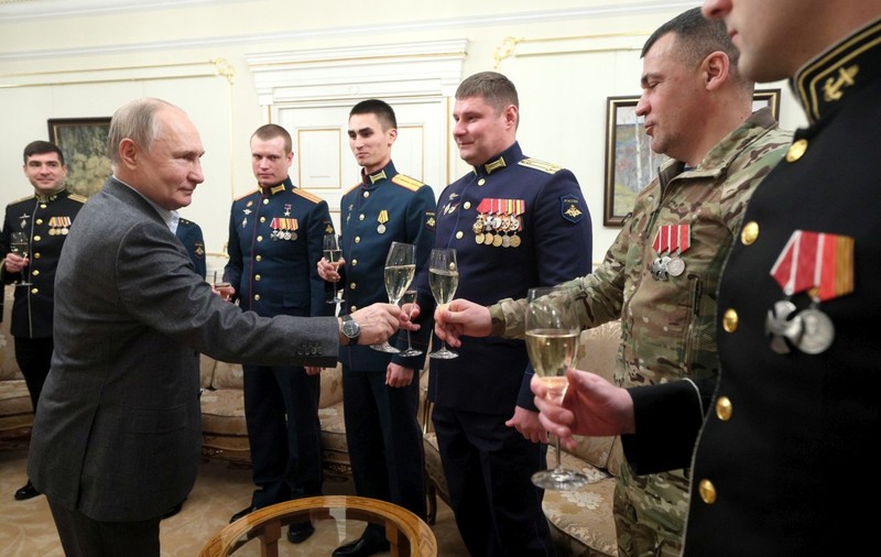 Vladimir Putin susține că războiul cu Ucraina se îndreaptă în favoarea Rusiei și că vrea finalul luptei, dar în condițiile lui