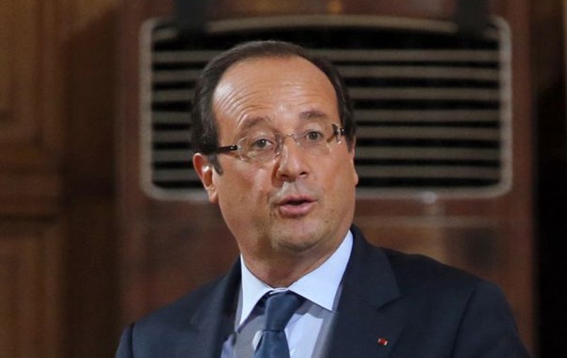 Hollande va trimite doi miniştri francezi în România pentru a aborda problema romilor "la sursă"