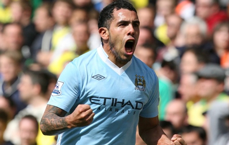 Carlos Tevez continuă războiul cu Sir Alex Ferguson