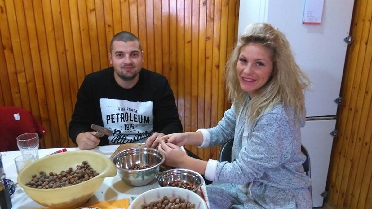 Toate lumea comentează pe seama lor, dar gestul ei clarifică situația. Ce declarație i-a făcut Hannelore lui Bogdan