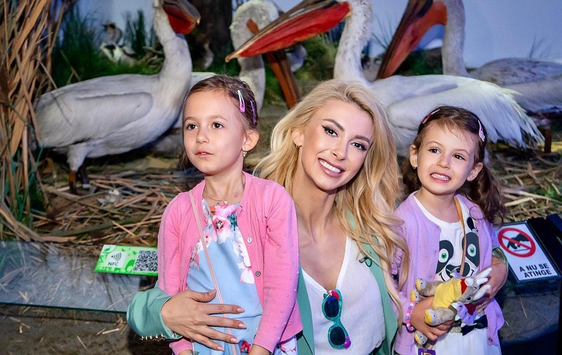 Cu cine își lasă Andreea Bălan fetițele cât timp este plecată la „America Express”: „Am făcut un program destul de clar”