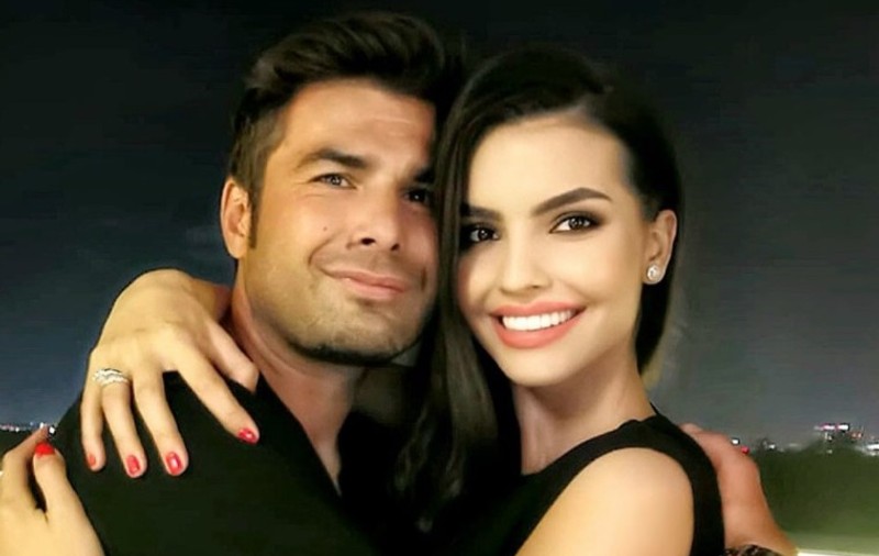 Adrian Mutu la cratiță. Soția, Sandra, nu gătește: „Așa mă relaxez foarte tare. Fac ardei umpluți, ciorbă de perișoare”