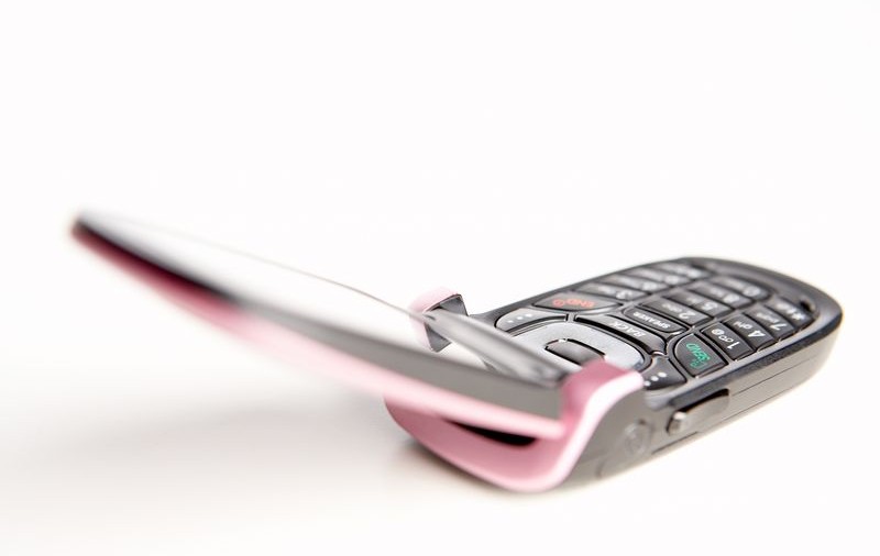Acumulator de telefon care se poate încărca în doar 10 secunde