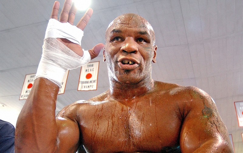 La 57 de ani, legendarul pugilist Mike Tyson revine în ring. Va boxa cu „luptătorul preferat al lui Putin”, într-o gală în Arabia Saudită
