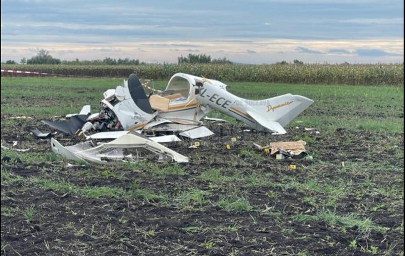 Specialiști de la Aviația Civilă vor examina avionul prăbușit ieri în Suceava. Aparatul decolase la ora 15.00, iar motorul era deja rece când s-a dat alarma