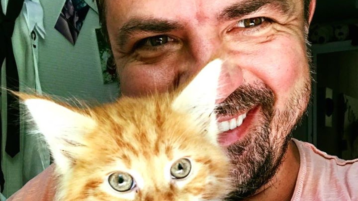 Horia Brenciu s-a apucat de Kitesurfing. Imagini rare la malul mării