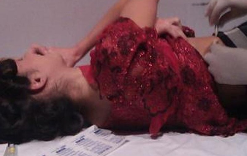 Cea mai tulburătoare imagine cu Nicoleta Luciu! Cu INJECȚII în BURTĂ, agonizând de durere, înainte să intre în DIRECT la ”Dansez pentru tine!