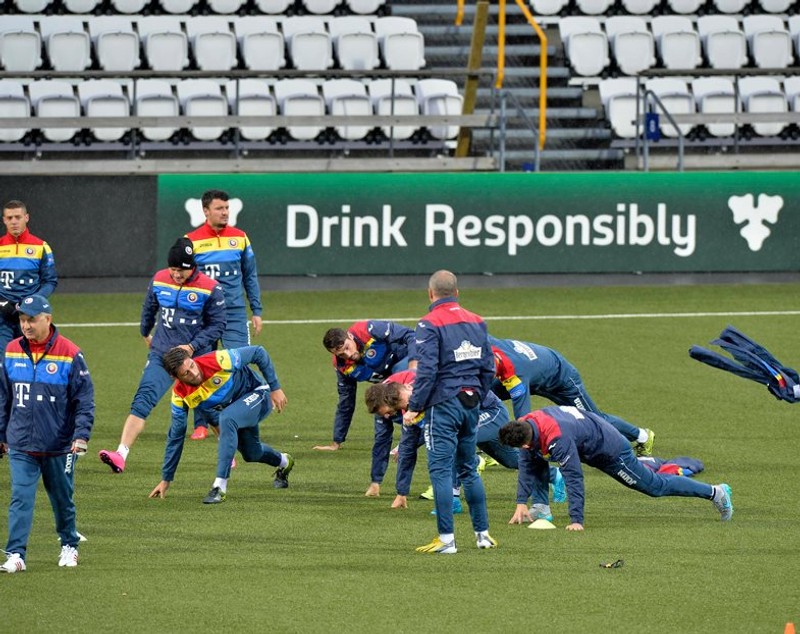 PRELIMINARIILE EURO 2016 / FEROE - ROMÂNIA 0-3. ^Budescu îl salvează pe Iordănescu! Mergem fără glorie la turneul final, de pe locul 2, după ce, în 2015, am bătut doar Feroe! / LIVE BLOG&GALERIE FOTO&VIDEO