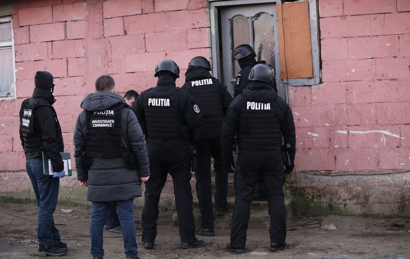 Percheziții într-un dosar de camătă şi şantaj în Ialomița. Prejudiciul e de 100.000 de lei