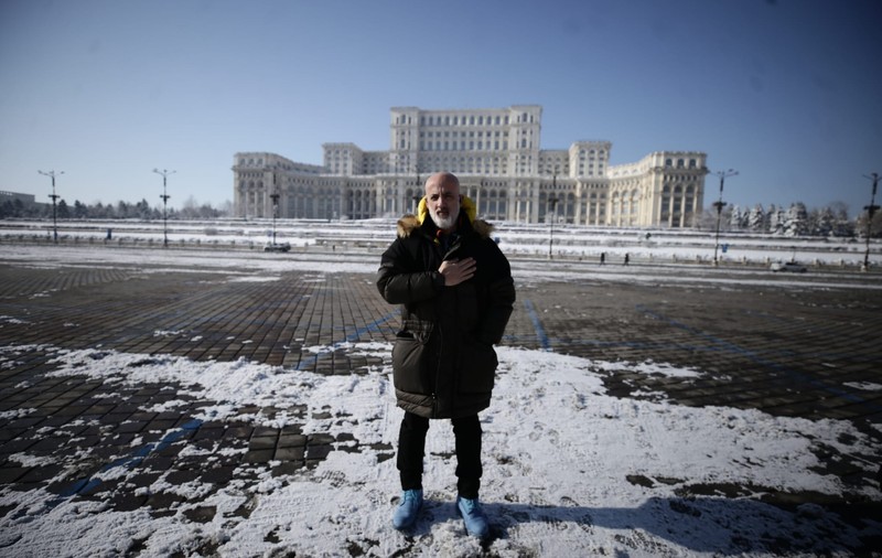A doua zi de protest în București: doar organizatorul a fost în Piața Constituției, deși erau autorizate trei camioane. „Au spus că politizăm şi acesta e rezultatul”