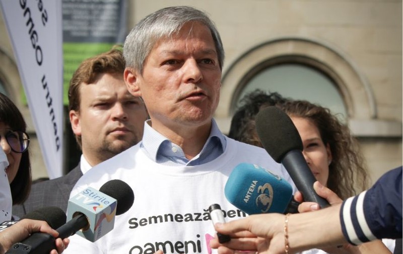 Alianţa 2020 USR-PLUS cere Guvernului de urgenţă să extindă programul de vot la europarlamentare până la ora 23.00, în secţiile de votare unde sunt cozi