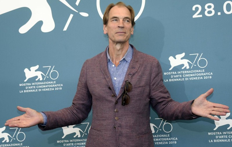 Actorul Julian Sands, de negăsit de 12 zile. A dispărut într-o zonă muntoasă din California, unde plecase în drumeție