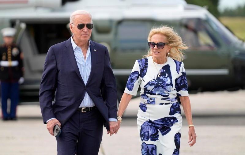 Joe Biden se întâlneşte cu familia la Camp David pentru a discuta despre viitorul campaniei sale prezidențiale