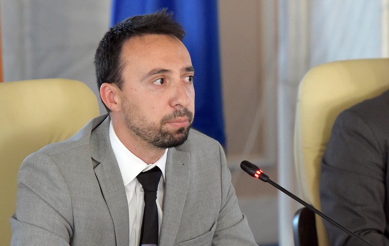 Decanul Facultății de Jurnalism, despre Antonio Amuza, fost angajat SRI validat ca asistent: „Eu i-aș recomanda să se retragă”