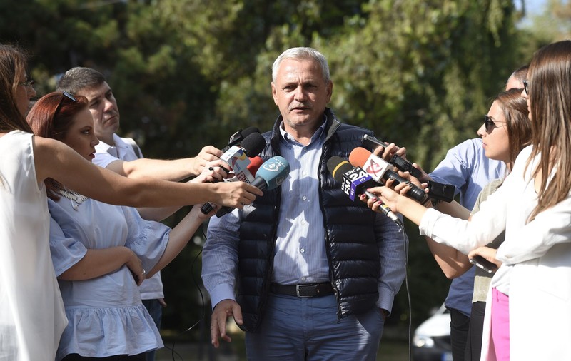 Liderii PSD, ALDE și PNL, în ședințe la malul mării, pentru a stabili strategia politică de toamnă