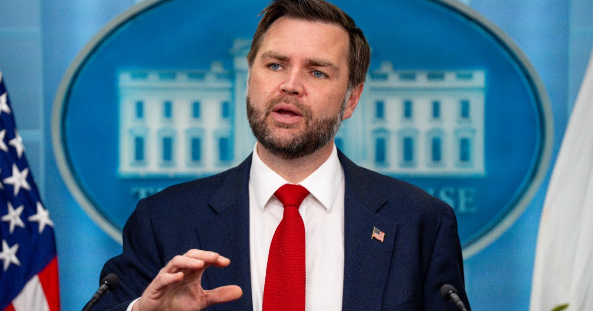 Vicepreședintele JD Vance vorbește în timpul unei conferințe de presă