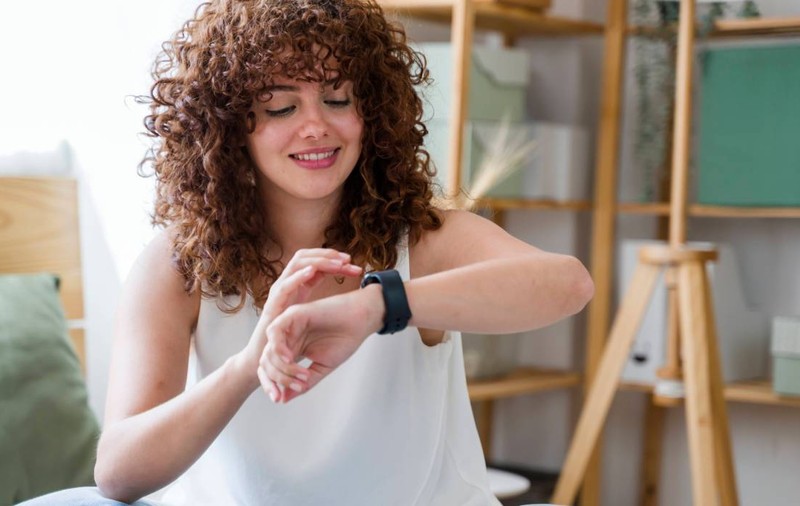 Meta vrea să lanseze primul său smartwatch în acest an