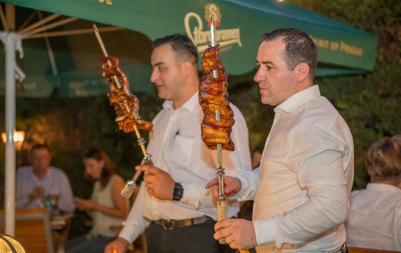 Cuţitu d’Argint se reinventează la Ploieşti! Restaurantul unde mănânci ce doreşti şi cât doreşti şi-a schimbat locaţia!