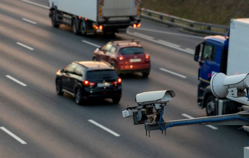 O șoferiță a fost prinsă de radar de două ori în aceeași zi, pe aceeași stradă, în doar 38 de minute