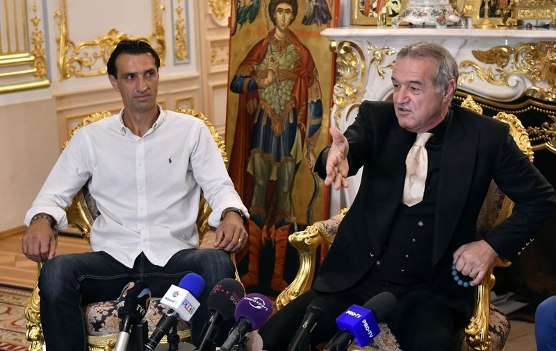 Gigi Becali își umilește antrenorul: „Psiholog la FCSB? Să angajeze la echipa lui”. Avertisment direct: „Dacă nu face cum vrea stăpânul, afară!”