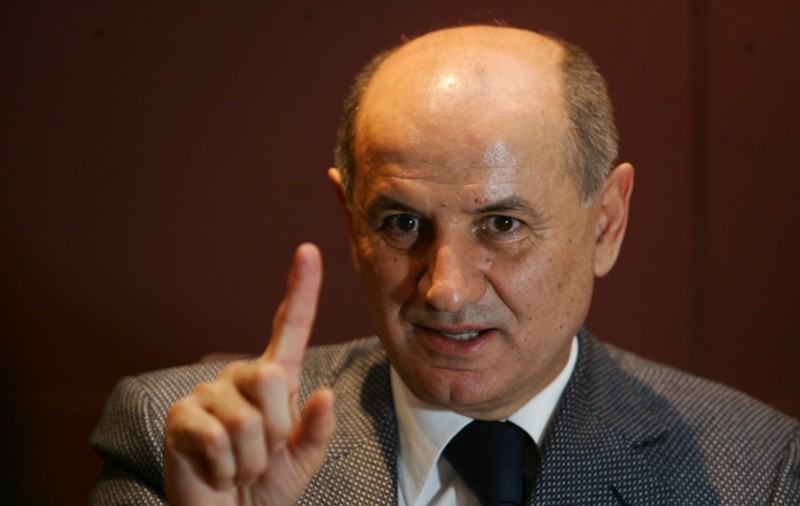 Credit la bancă pentru Rapid