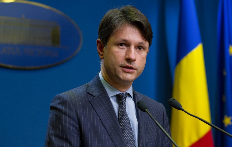 Un fost ministru în Guvernul Cioloș, urmărit penal pentru fals în declarații