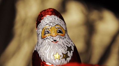 mos-craciun-ciocolata