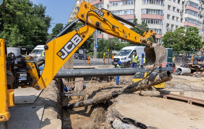 Rețelele din subteran încetinesc șantierele de tramvai din București: Cele trei provocări majore ale lucrărilor