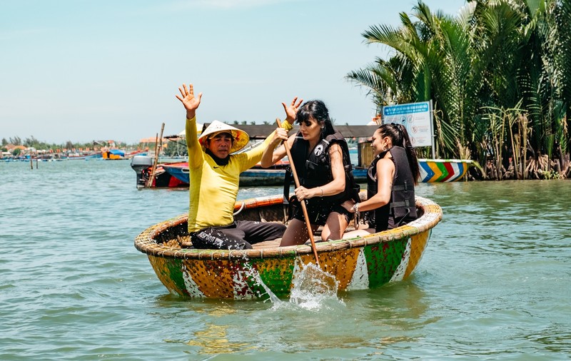 „Asia Express” 19 octombrie 2025. Concurenții ajung într-o destinație spectaculoasă din Vietnam. Ce surpriză le-a pregătit Irina Fodor