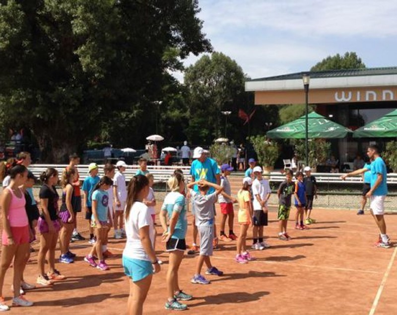 Cum poți lua lecții de tenis de la Victor Hănescu! Se lansează academia ce-i poartă numele