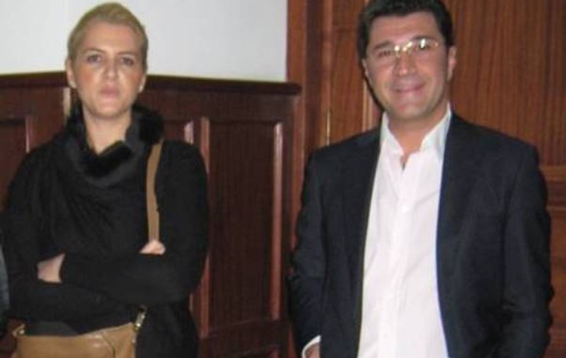Soţia lui Uzunov a fost trimisă în judecată pentru că a omorât un motociclist în timp ce-şi conducea Hammer-ul
