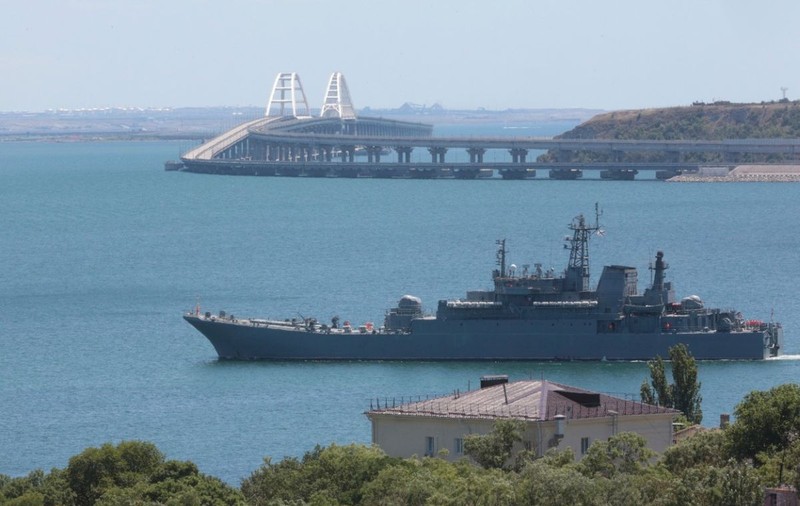 Rusia riscă să declanșeze un război cu NATO în Marea Neagră, avertizează fostul comandant militar aliat din Europa