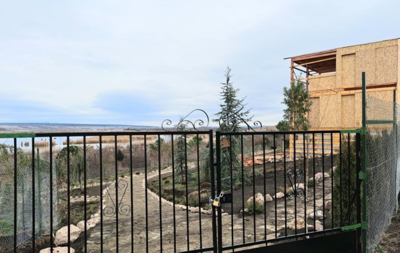 Cabana cardiologilor din „dosarul Tesloianu”: un colţ de rai în Delta Moldovei, construit fără autorizaţie