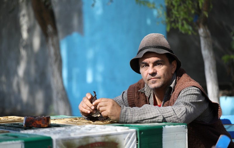 Mihai Mărgineanu și-a luat în serios cariera de actor! Ardiles din “Las Fierbinți” s-a mutat pe scena Teatrului Nottara