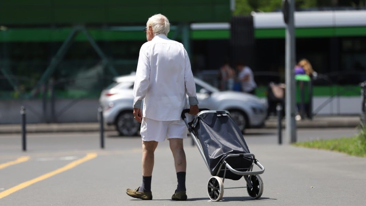 Castraveți în piețe și la supermarket, București, 10 iulie 2026. Foto: Libertatea/ Dumitru Angelescu