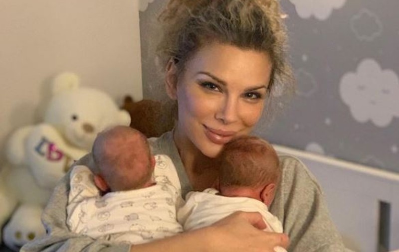Alina Laufer, despre viața cu trei copii: „Am momente când vreau să fug de acasă”